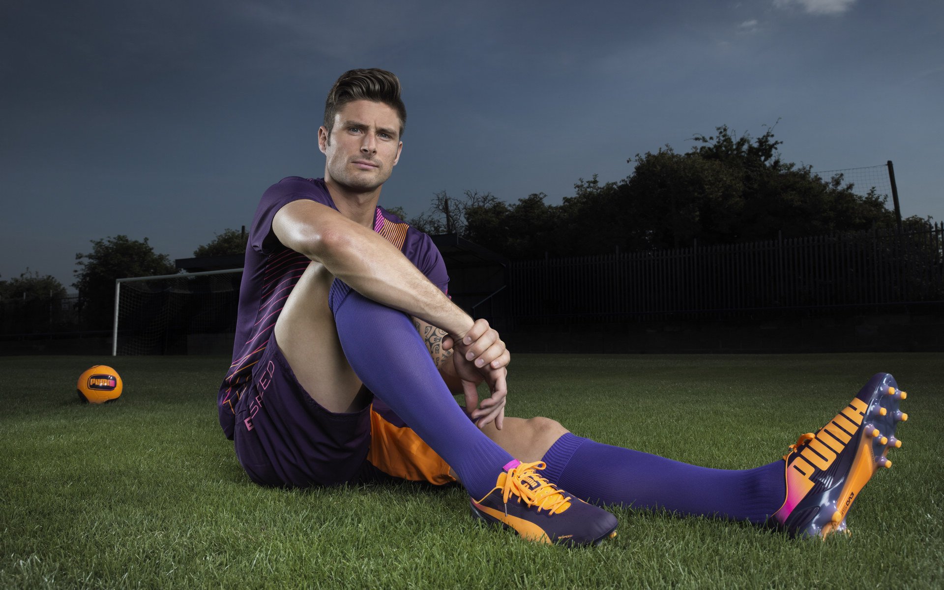 都灵阵容稳定压制对手前场推进，都灵厉害吗